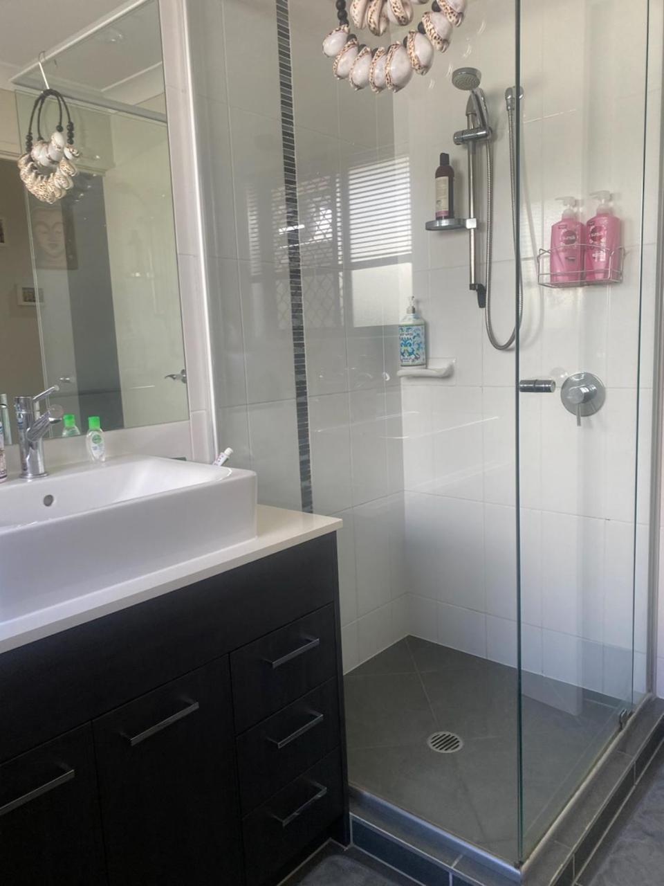 Manhattan B&B Guest Rooms 노스 레이크스 외부 사진